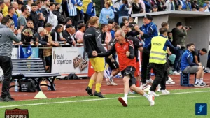 Mehr über den Artikel erfahren VfB verpasst Aufstieg vor 1000 Zuschauern knapp